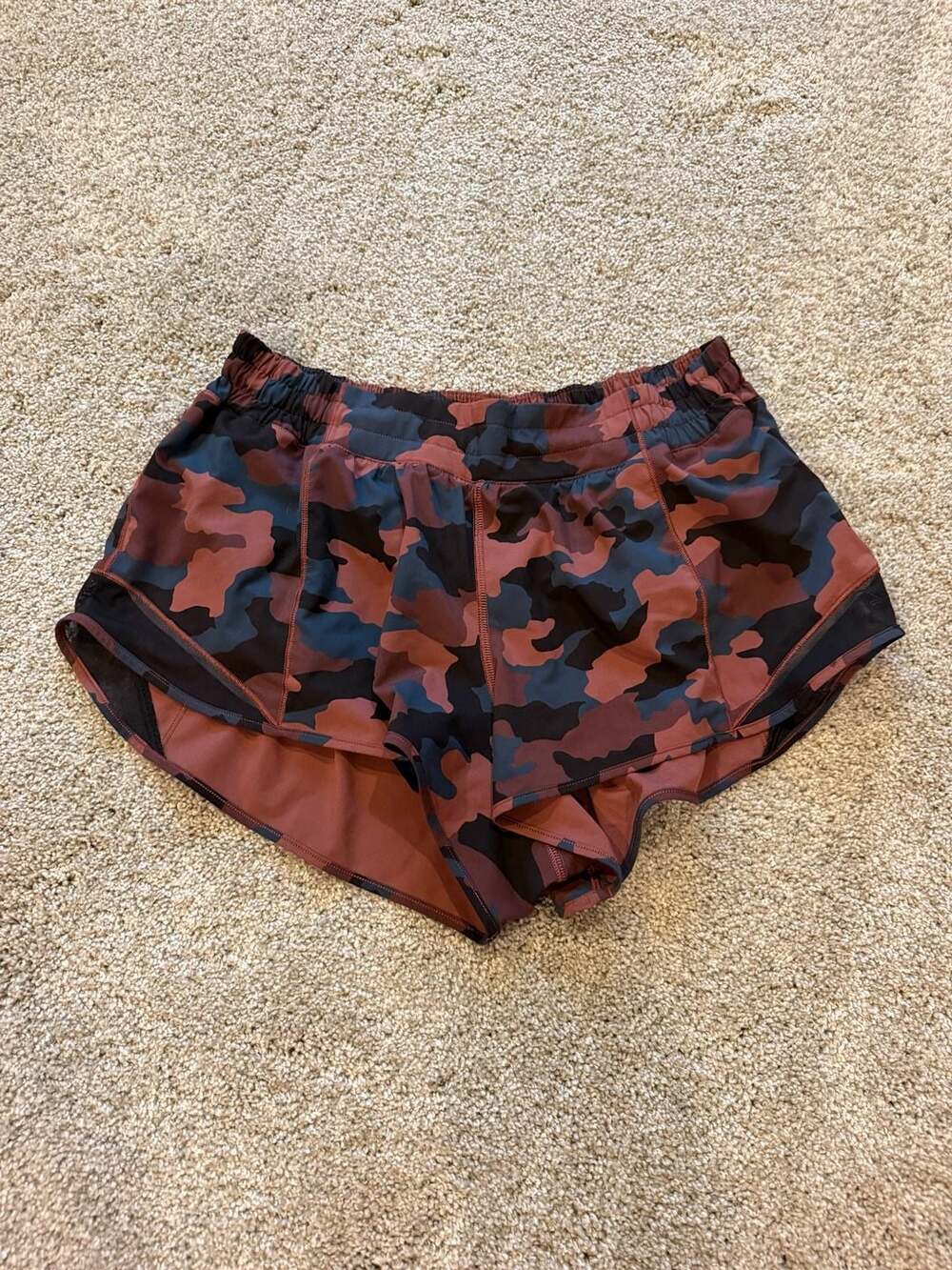 Lululemon Hotty Hot Shorts Low Rise Heritage Camo Smoky Red Athletic